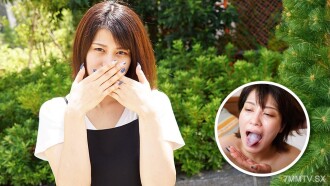 已婚婦女吞嚥141〜一個變態的已婚婦女，她在三人行中三次喝精液〜
