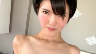 一糸まとわぬ姿で縦撮り騎乗位／Aoi