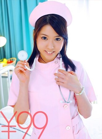 DV-1661 【特別優惠】和穿著護士服的蘭醬享受甜蜜的性愛。他的陰莖好大，終於可以以女上位進入了。感覺太棒了，我忍不住扭動臀部。他的大陰莖深深地插入，以狗爬式進入，感覺好極了。從傳教士式到側狗爬式，再回到傳教士式，用力地深入抽插。最後，他慷慨地射精了。兔蘭 - 宇沙城らん