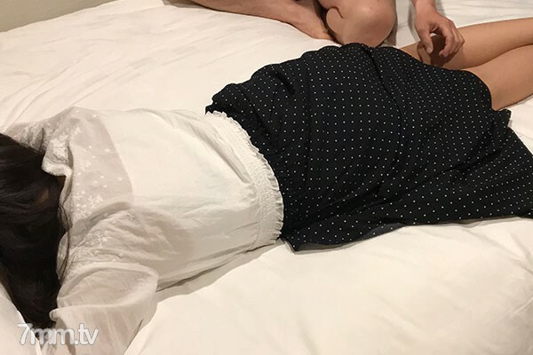 【개인 촬영】 동급생과 정보 공유. 같은 해 3명으로 3P했습니다. 오쵸시 모노의 가장 친한 친구를 불러 바 츠이치 남자 친구가 가진 동급생 여자를 타인 막대기로 돌아