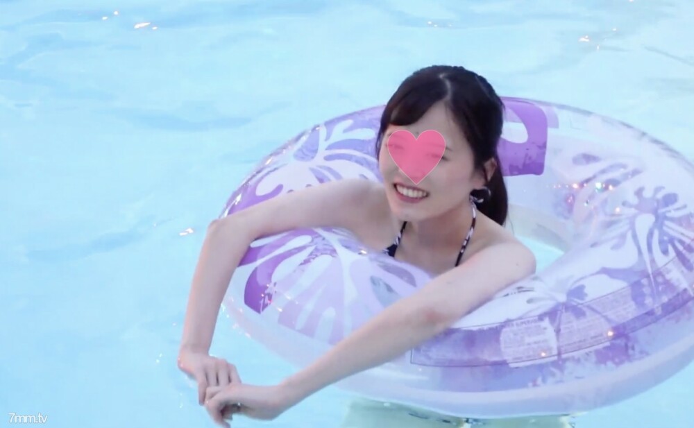 圧倒的美少女JD由香とナイトプールでプライベートハメ撮り❤️眼鏡を外した透き通る素顔❤️期間限定公開【2980pt→1980pt】購入特典あり