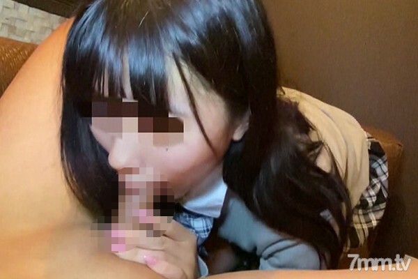 【初撮り・顔射】本数限定6000pt→3000pt今回も若い子なので、多くは語れませんが、可愛いお顔に大量の精液をぶちまけました。