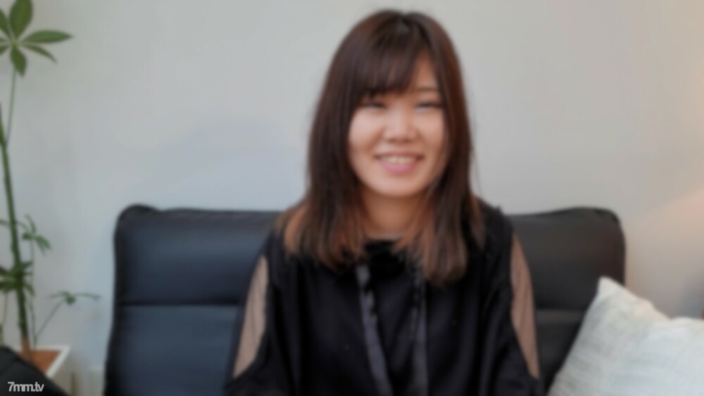 【初撮り/OL】新●のコルセン勤務の23歳がマジックミラーハウスで初ごっくん