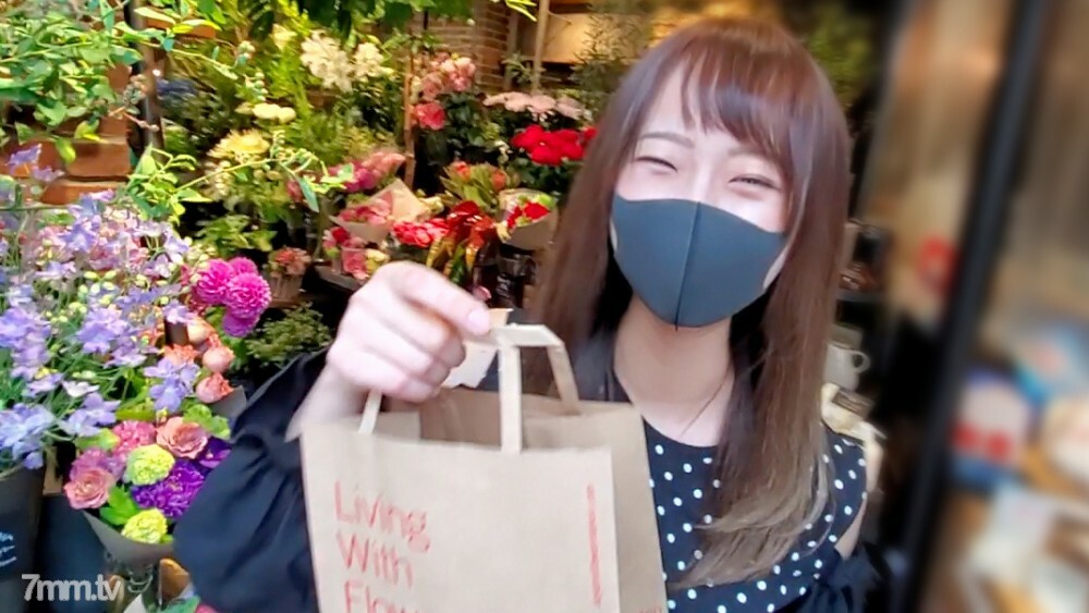 개수 한정 【무수정】 소녀 같은 미소가 사랑스러운 현역 전문 학생! 19세에 생 질 내 사정! !