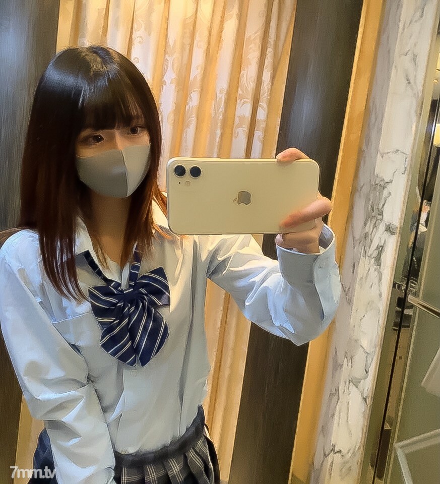 【初撮り】18歳現役女子◯学生、超スレンダー美少女りかちゃん！