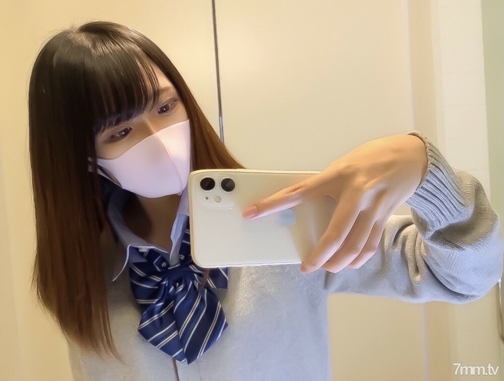 【続編】大人気！18歳現役女子◯学生超スレンダー美少女りかちゃん最新作！放課後にスク水着させて人生初の大量顔射！