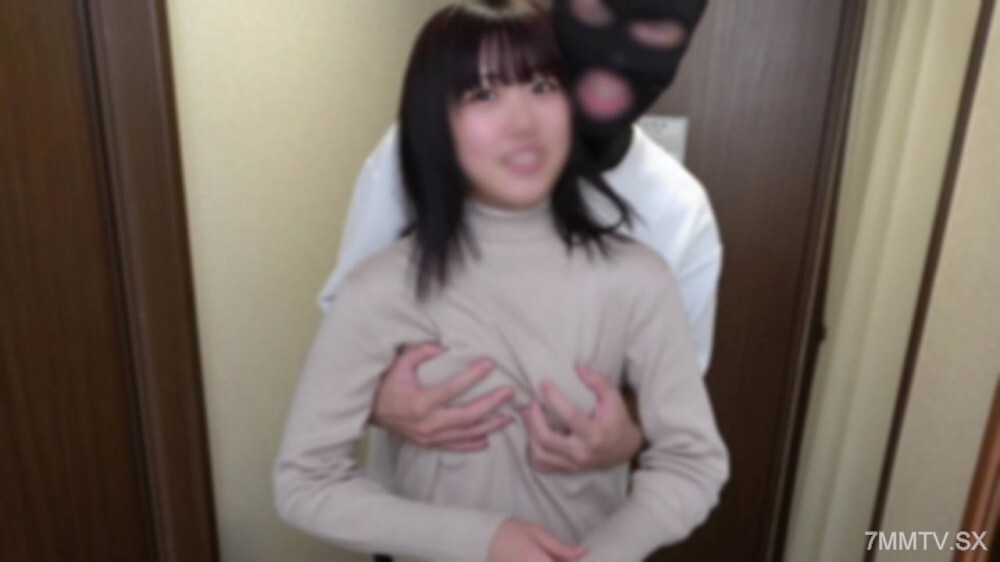 一個新鮮的18歲新鮮的，看起來像是新鮮採摘的水果。美麗，閃閃發光的裸露身體，是一位膚色良好，美麗的預科學生。休息一下學習的唯一方法是進行Creampie性愛！