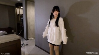 【素人初拍】紫羅蘭(18)163cm47kgD罩杯雖然是最可愛的，卻被中年肥佬親吻、內射和肛交的影片另一個角度及未公開影片 | FC2電子市場