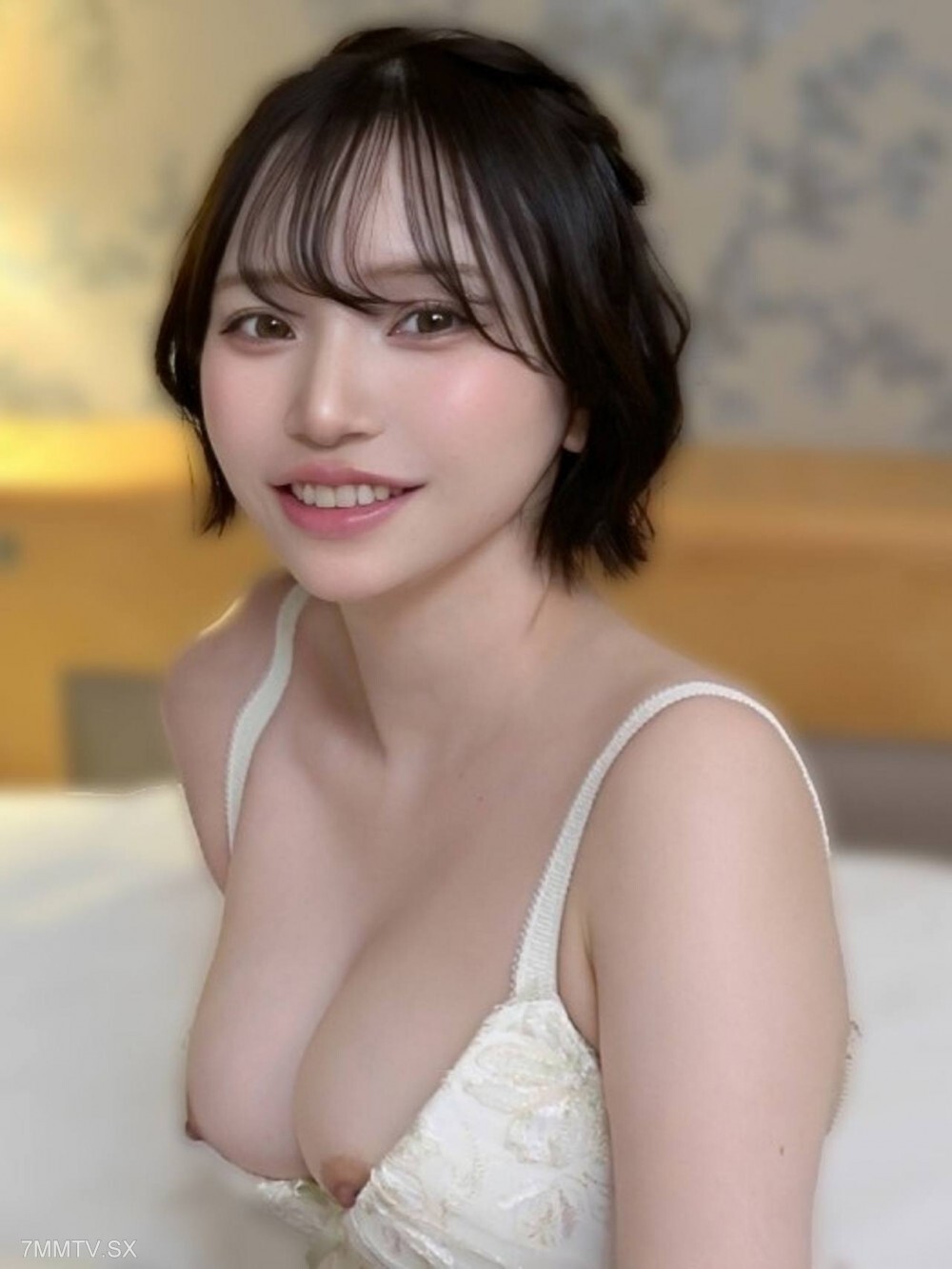 FC2-PPV-4913823 【限時播出】「國立醫科大學附屬G罩杯19歲美女」－真琴鬱子。罕見影像限時公開。 *立即收錄 | FC2電子市場