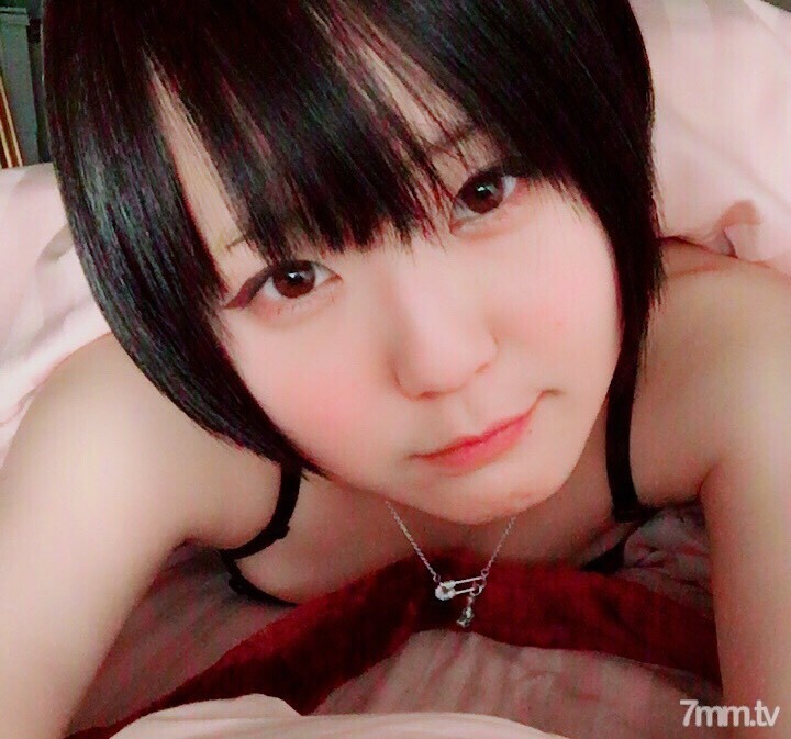 【ルックス神】18歳裏垢美少女オフパコ映像【個人撮影】再販割高