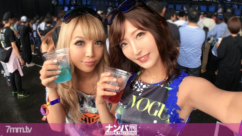 【パリピフェスでパリピギャルGET！】平成最後のU〇TRA JAPANでボルテージ最高潮のエロ美女2人組を即日ホテルへお待ち帰り！テンションアゲアゲ↑↑な4P乱交フェスへと展開！一体感最高のイキ尽きるまでセックス！