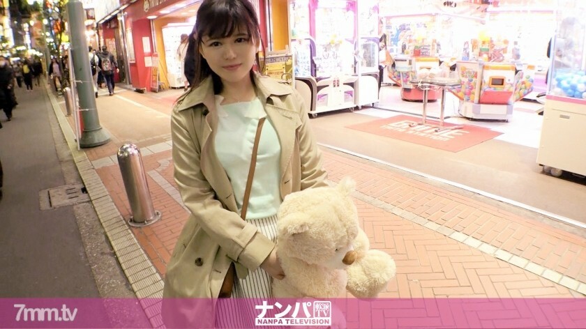マジ軟派、初撮。 1359 ゲーセンで一人で遊んでたところをナンパ成功！男優の強引な攻めにたじろぎながらも流されてセックスしてしまう現役JD！！