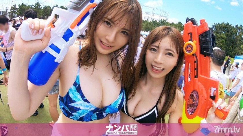 화 ● 화 ● 스플래시 헌팅! 모 테마파크에서 행해진 페스티벌에서 발견한 수영복 미녀 2인조! 회장의 열기로 텐션 MAX 이었기 때문에 순식간에 가지고 돌아가 성공! 한 사람이 화장실에 서있는 동안 다른 사람을 두 사람이 걸려 야한 장난 꾸러기를 장치, 그 기세로 4P 시작 ♪