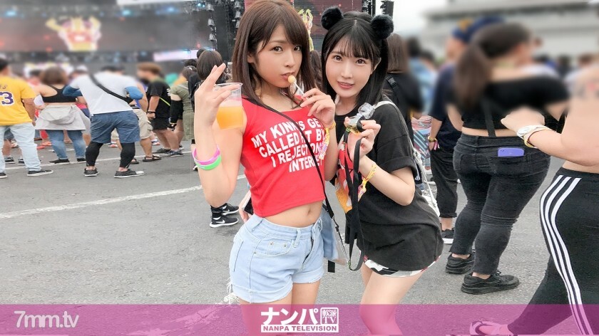 일본 최대급의 EDM 페스티벌에서 헌팅한 JD2 인조! 이벤트 서클끼리의 교류라고 칭해 호텔에 데리고 들어와 술을 마시고 후냐후냐로 시키면, 비밀의 4P 페스티벌 개최♪