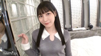 她最強壯象股和靴子脫穎而出、超級美麗的腿！「我很緊張…蕩！您是否被這的護士照叶？？