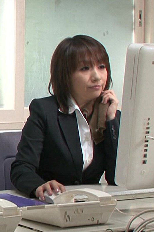 TSSR-3302 成熟女員工在辦公室做不雅之事
