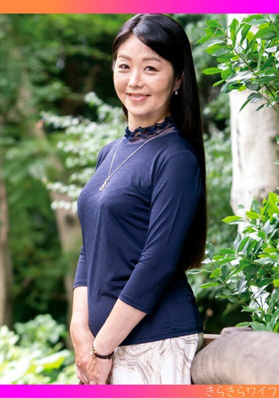 두 명의 손자가 귀엽지만 성욕을 억제 할 수없는 쓸모없는 할머니 건강한 육봉에 웃고 "많아 줘"라고 질 내 사정 간청